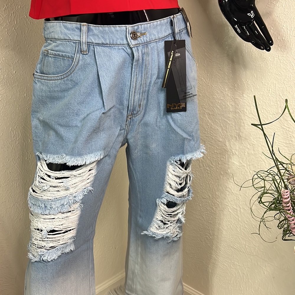 Colombian Jeans - Picture 6 of 17